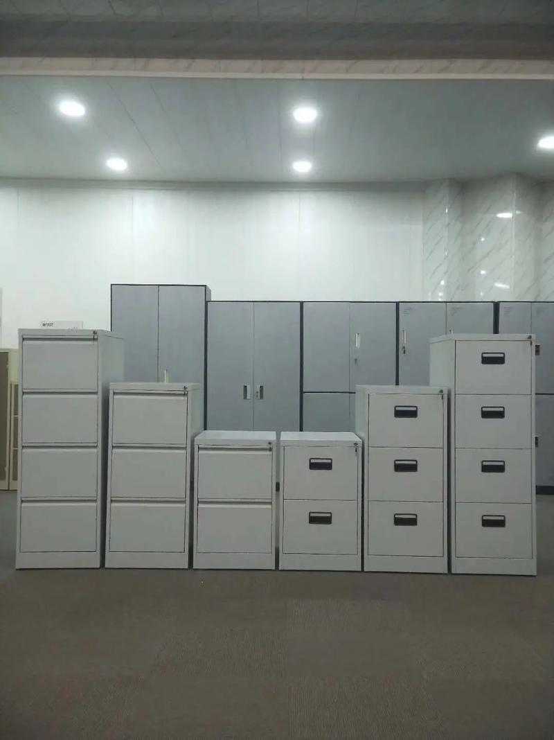 誠信經(jīng)營鐵皮柜廠家 鄭州昌順辦公家具，專業(yè)生產(chǎn)鋼制文件柜與辦公柜